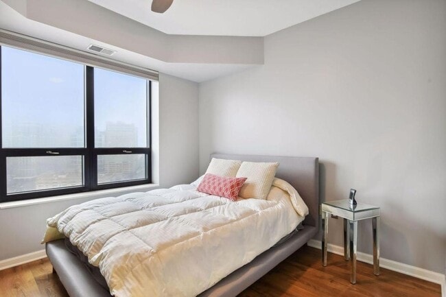 Building Photo - 500 E Grant St