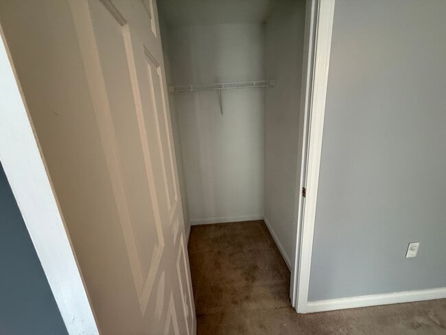 Building Photo - 570 Montgomery St