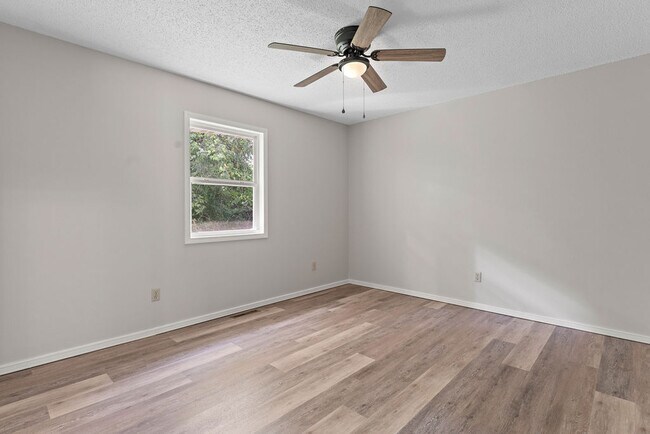 Building Photo - 2456 N Homewood Ave