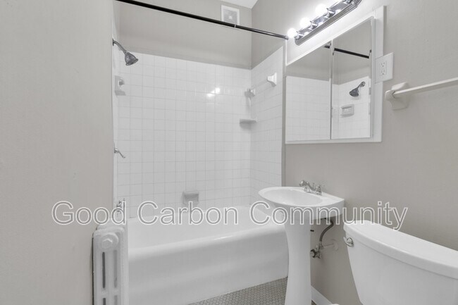 Building Photo - 77 Richmond Ave