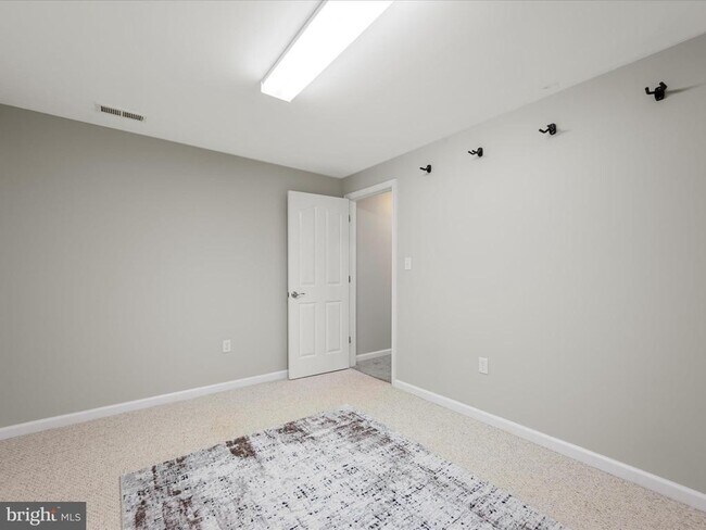 Building Photo - 226 Taggart Dr