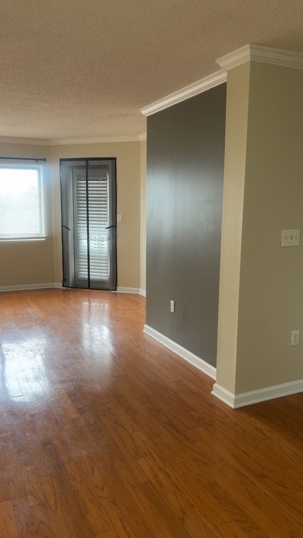 Building Photo - 2BR/1BA | Newly Renovated Condo!