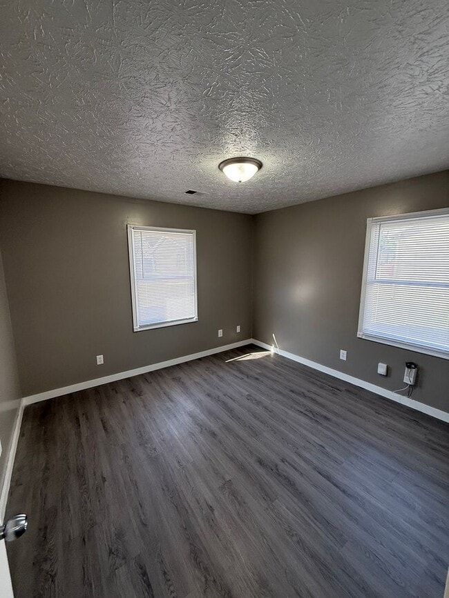 Building Photo - 1808 Kraig Dr