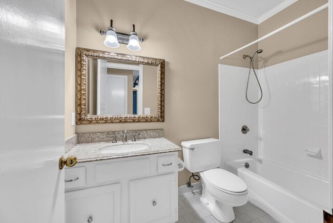 Building Photo - Awesome 2BE/2BA condominium at Lions Head!