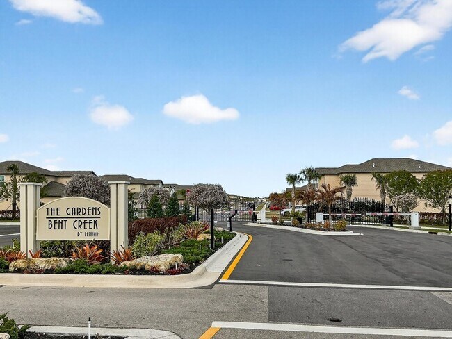 Building Photo - 760 Carlyle Wy