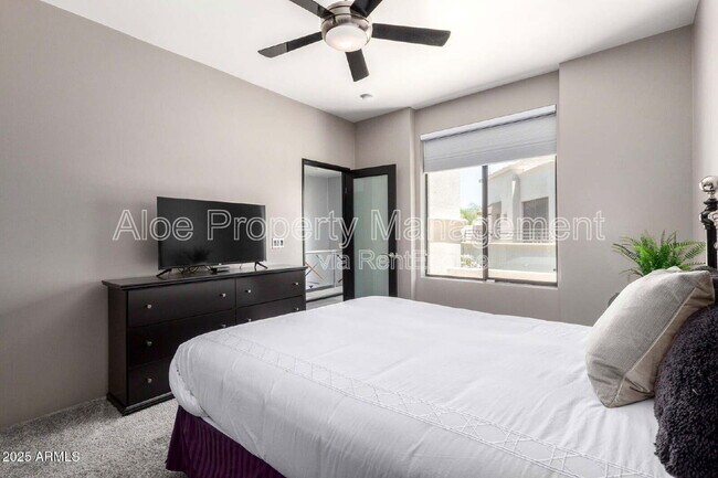Building Photo - 8989 N Gainey Center Dr