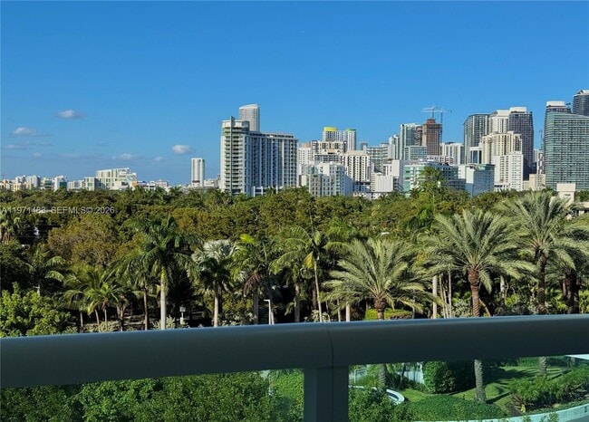 Building Photo - 2127 Brickell Ave