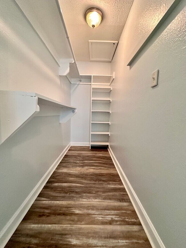 Building Photo - Rare Long-Term Rental in Seascape! Unfurni...