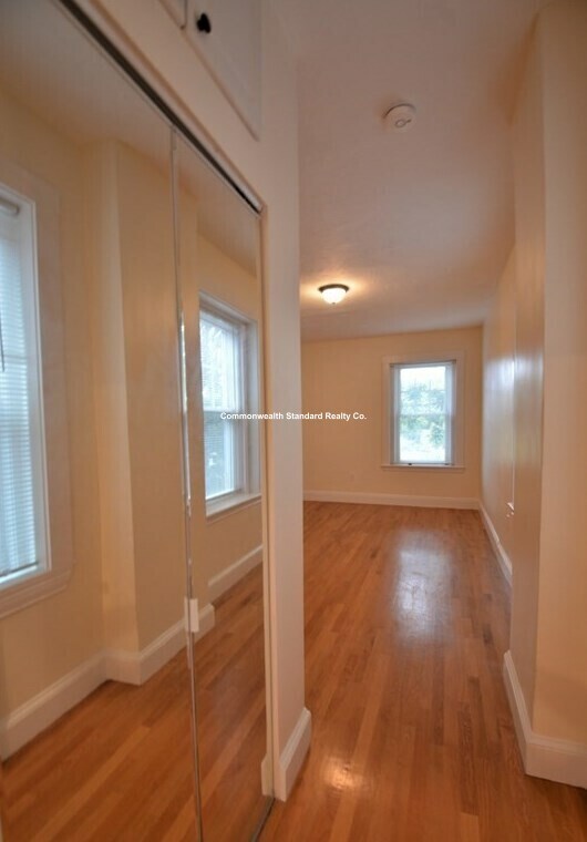 Building Photo - 191 Winthrop Rd