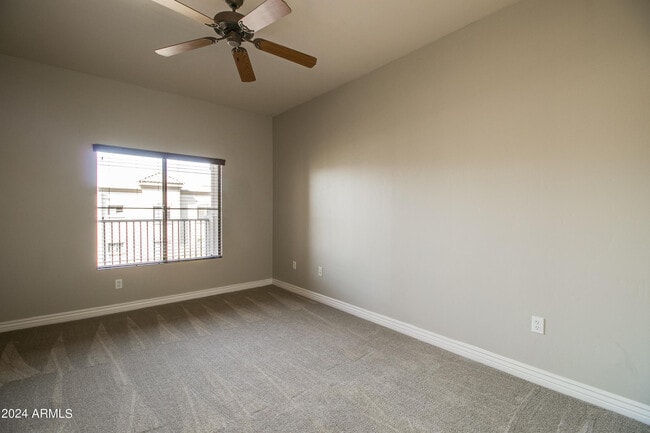 Building Photo - 5450 E Deer Valley Dr