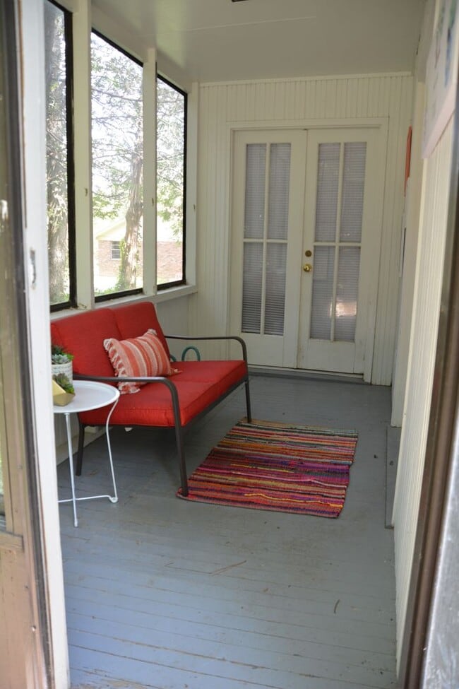 Building Photo - 107 Herbert St