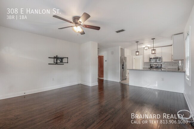 Building Photo - 308 E Hanlon St