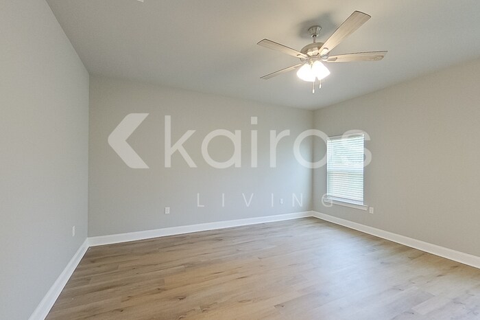 Building Photo - 13745 Pinyon Dr