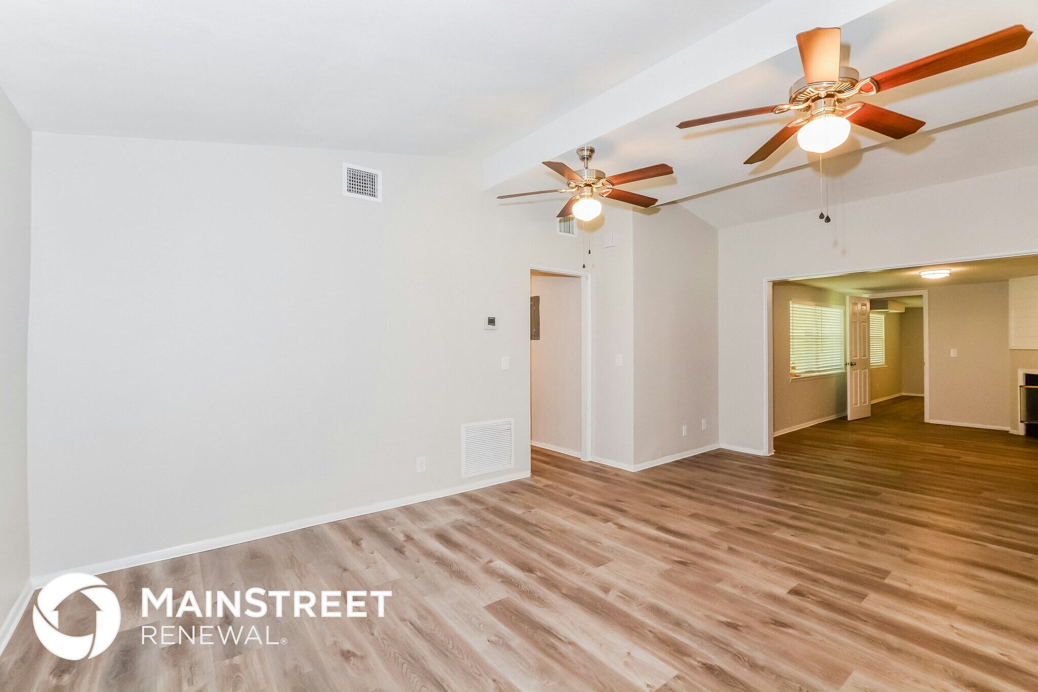 Building Photo - 3307 S Park Ave