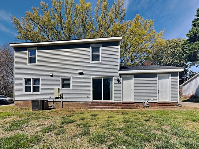 Building Photo - 7418 Palmetto Ct