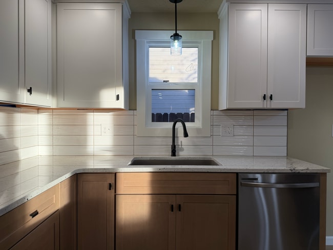 Building Photo - 919 Cove Arm Cir