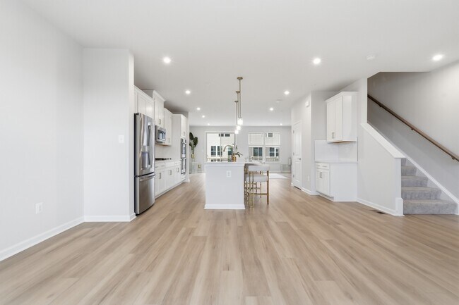 Building Photo - 3503 St Robin Ln