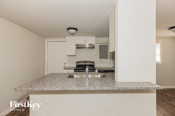 Building Photo - 1208 Redland Dr