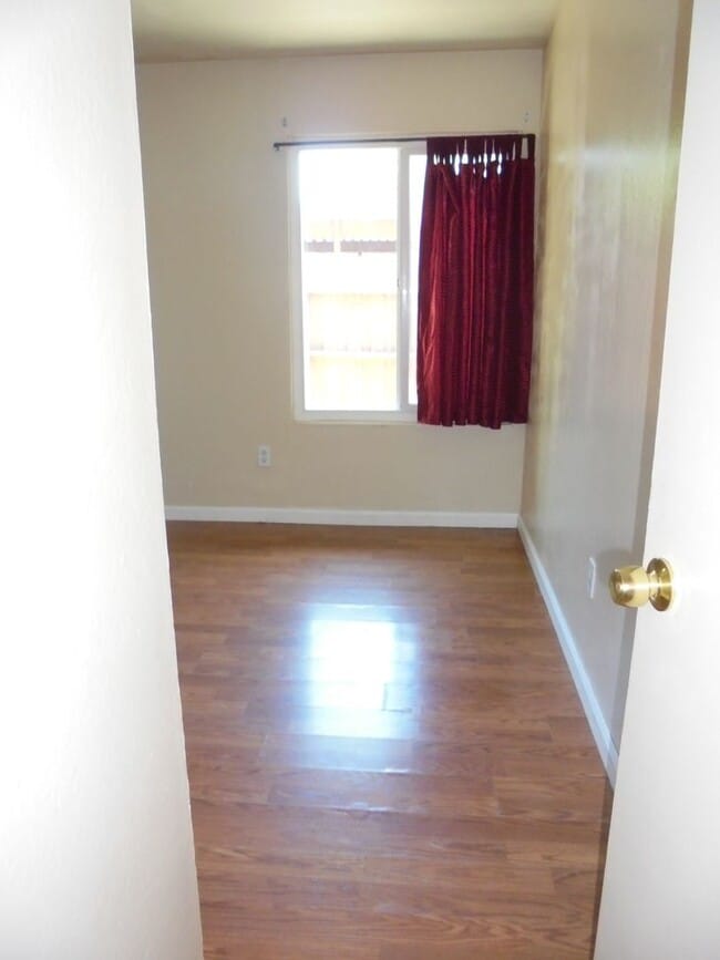 Building Photo - 1625 Park Ln