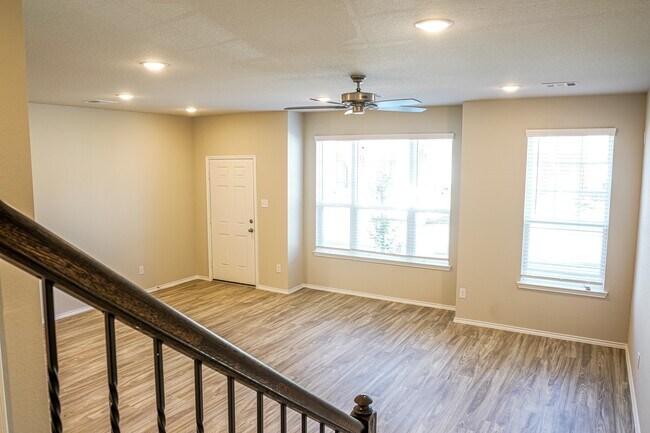 Building Photo - 15810 Perthshire Creek Dr