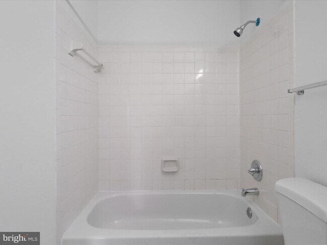 Building Photo - 5513 Ridgeton Hill Ct