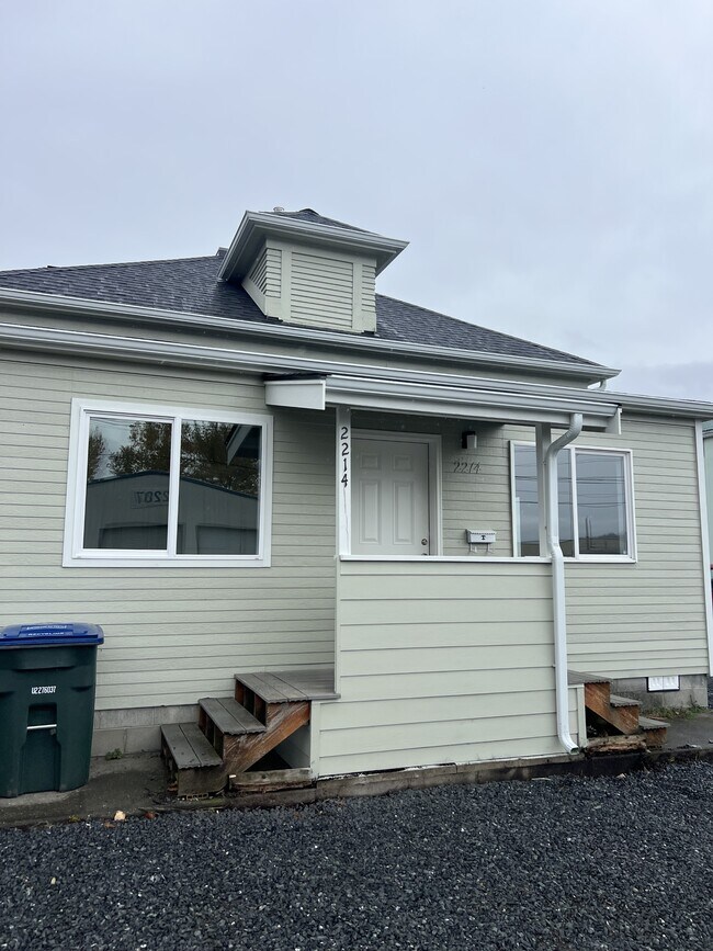 Building Photo - 2214 Valencia St