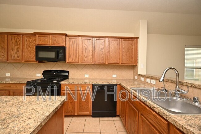 Building Photo - 1506 York Creek Dr