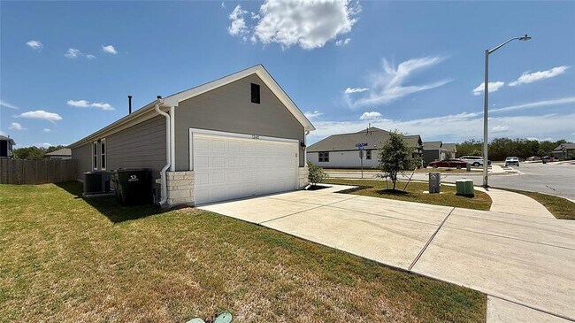 Building Photo - 12411 Zenyatta Dr