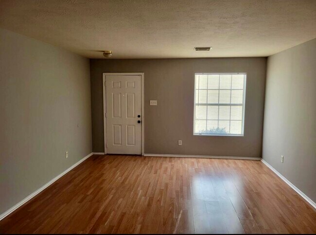 Building Photo - 16822 Perryton Ln