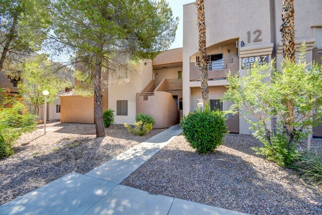Building Photo - 6867 Tamarus St