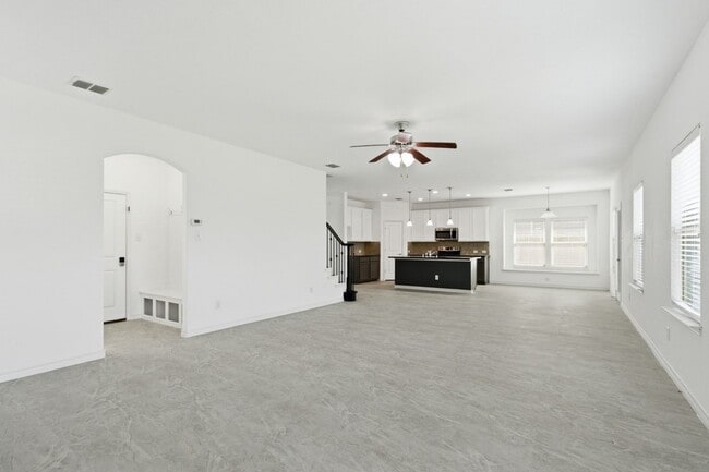Building Photo - 11300 Hubbard Creek Dr