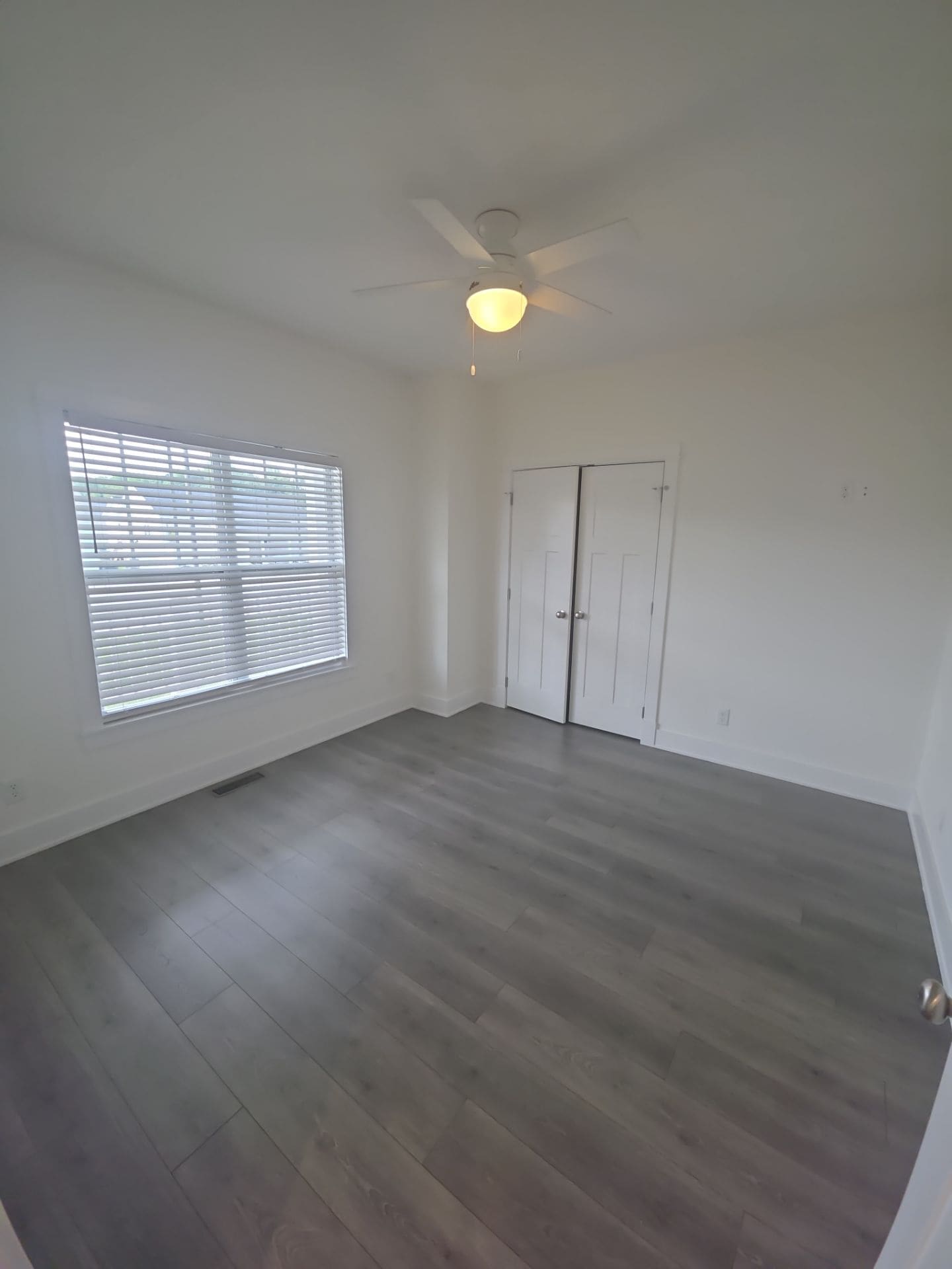 Building Photo - 409 Juniper Dr