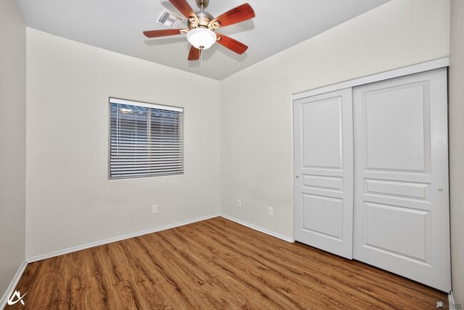 Building Photo - 2523 S 41st Ave