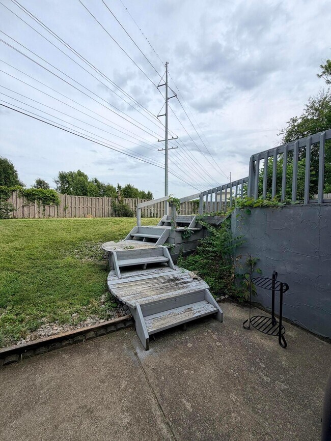 Building Photo - 8226 Glencree Pl