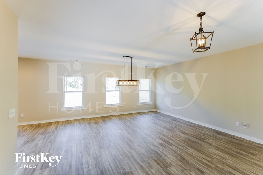 Building Photo - 148 Lakewood Ln