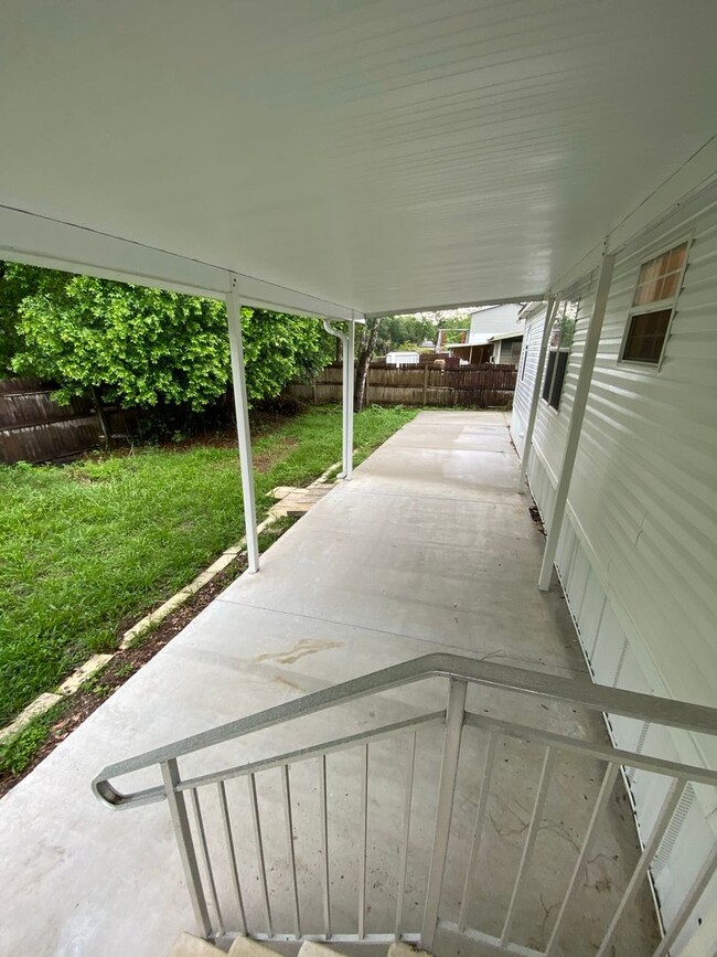 Building Photo - 3x2 Home with Great Schools!
