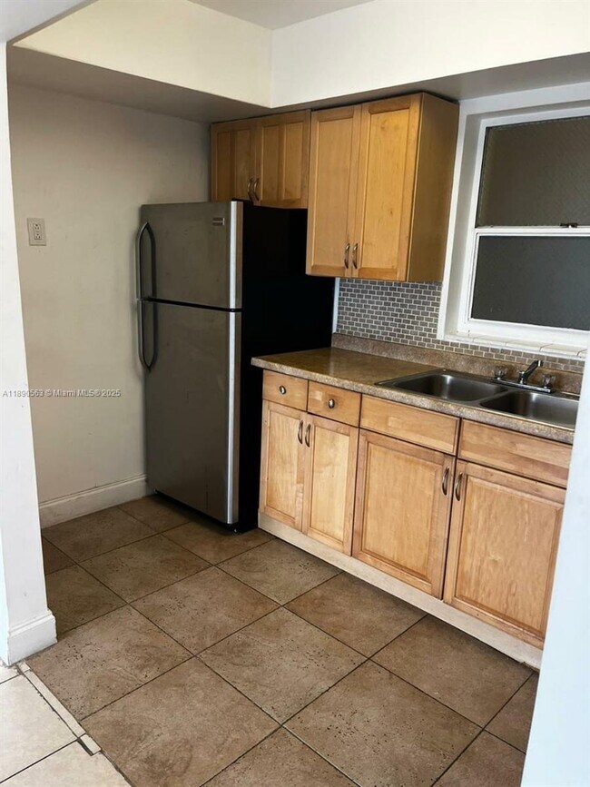 Building Photo - 7410 SW 82nd St