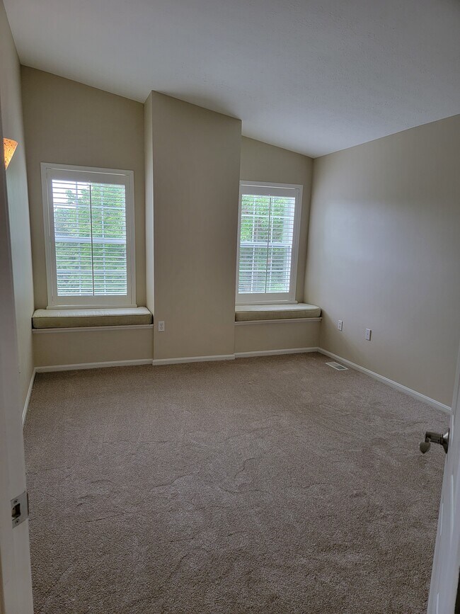 Building Photo - 7179 W Cross Creek Trail