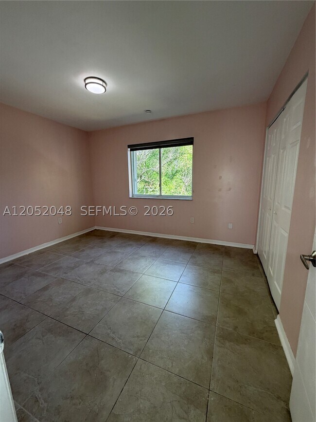 Building Photo - 551 NW 82nd Ave