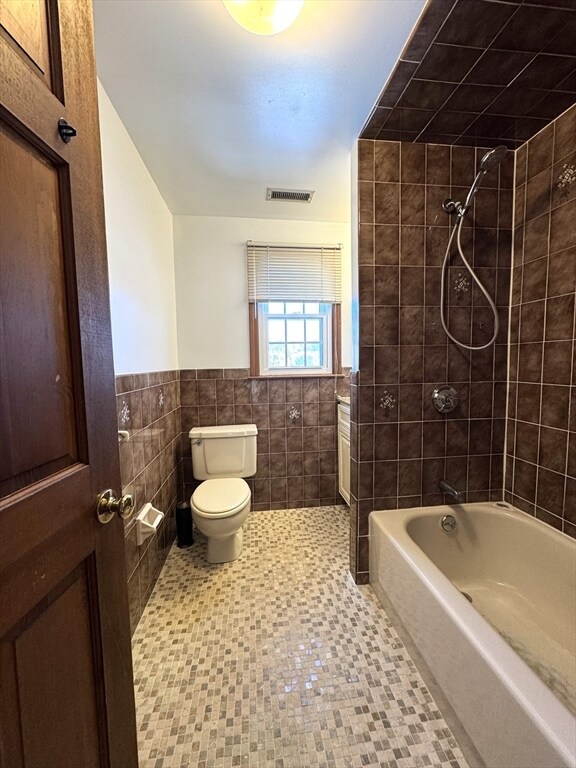 Building Photo - 224 Park St