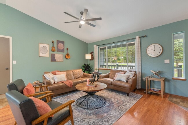 Building Photo - 2538 Mission Hills Dr