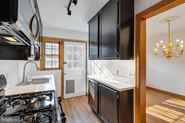 Building Photo - 1403 K St SE