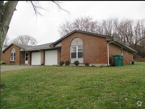 Building Photo - Kewanna Lane 2318-2324