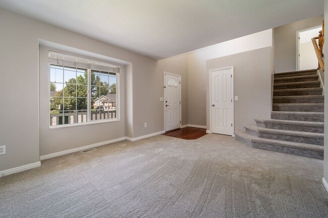 Building Photo - Beautiful Home in Midvale w/ attached 2 ca...