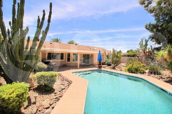 Primary Photo - 9008 E Friess Dr