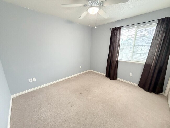 Building Photo - 1499 N 1200 W