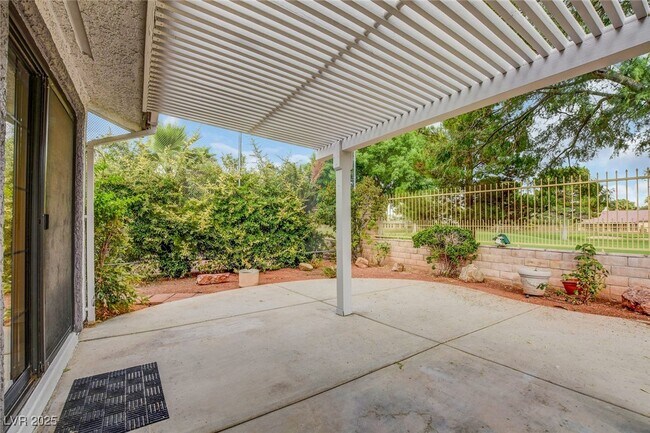 Building Photo - 5100 Linkside Dr