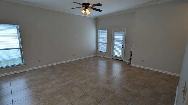 Building Photo - 1570 Tasajillo Dr