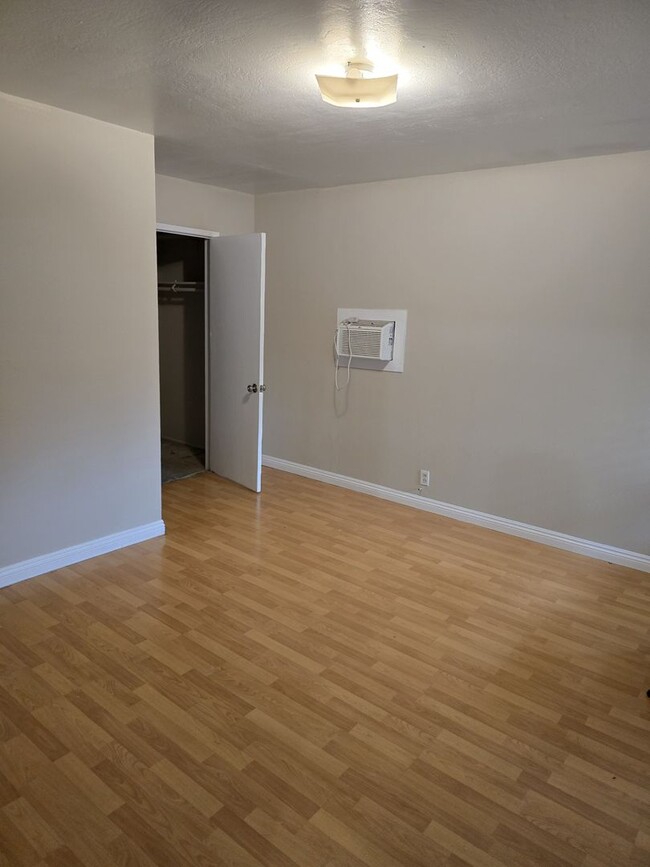 Building Photo - Spacious Rental In Garden Grove