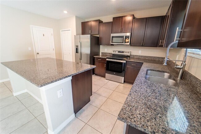 Building Photo - 1863 Moon Cactus Ct